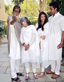 Aishwarya Rai Bachchan feet photo thumbnail