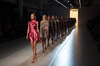 Karlie Kloss feet photo thumbnail