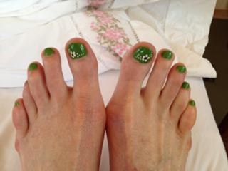 Dana Delany feet photo thumbnail