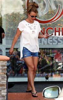 Britney Spears feet photo thumbnail