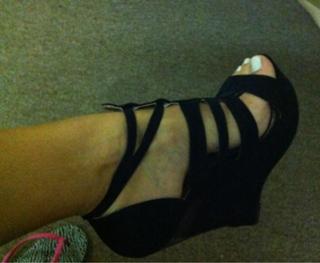 Carol Dias feet photo 4