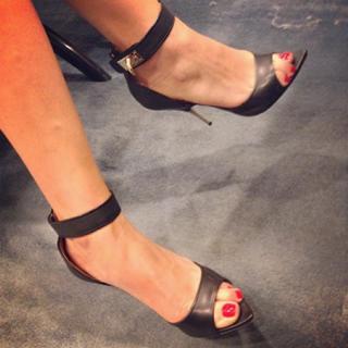 Kate Walsh feet photo thumbnail