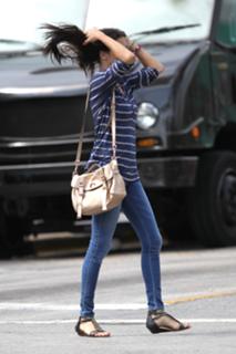 Adriana Lima feet photo thumbnail