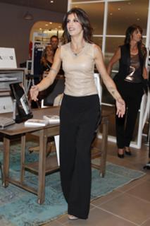Elisabetta Canalis feet photo thumbnail