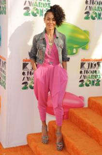 Jada Pinkett Smith feet photo thumbnail