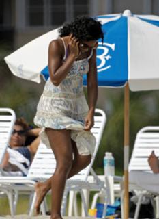 Kelly Rowland feet photo thumbnail