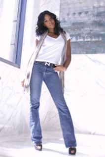 Kelly Rowland feet photo thumbnail