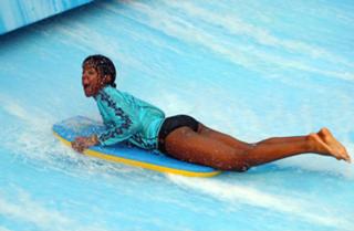 Kelly Rowland feet photo thumbnail