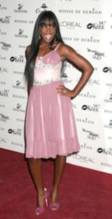 Kelly Rowland feet photo thumbnail