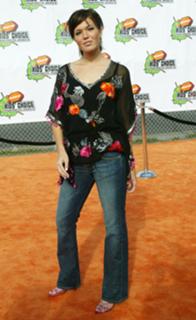 Mandy Moore feet photo thumbnail