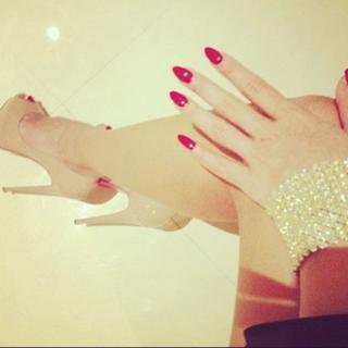 Haifa Wehbe feet photo thumbnail