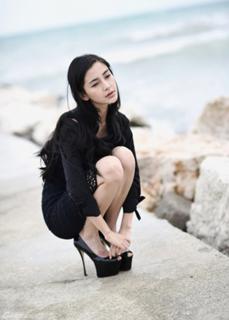 Angelababy feet photo thumbnail