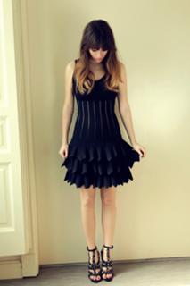 Blanca Suárez feet photo thumbnail