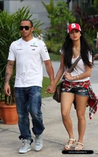 Nicole Scherzinger feet photo thumbnail