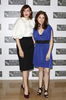 Anna Kendrick feet photo thumbnail