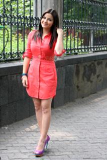 Maite Perroni feet photo thumbnail