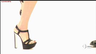 Ilary Blasi feet photo thumbnail