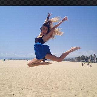 Pia Mia feet photo thumbnail
