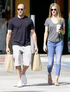 Rosie Huntington-Whiteley feet photo thumbnail
