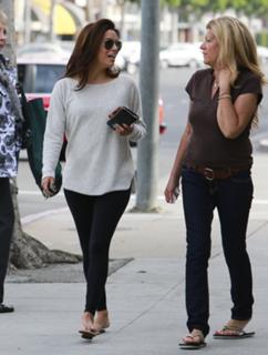 Eva Longoria feet photo thumbnail