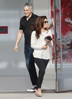 Eva Longoria feet photo thumbnail