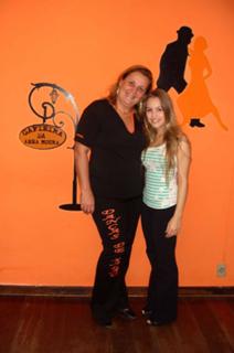 Carla Diaz feet photo thumbnail