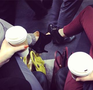 Khloé Kardashian feet photo thumbnail