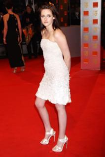 Kristen Stewart feet photo thumbnail