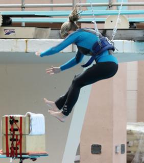 Kendra Wilkinson feet photo thumbnail