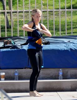 Kendra Wilkinson feet photo thumbnail