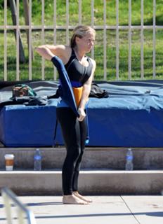Kendra Wilkinson feet photo thumbnail