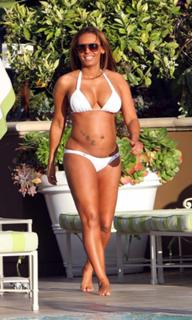 Mel B feet photo thumbnail