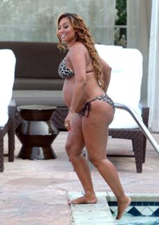 Mel B feet photo thumbnail