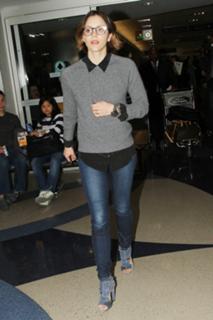 Katharine McPhee feet photo thumbnail