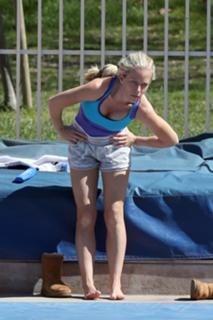 Kendra Wilkinson feet photo thumbnail