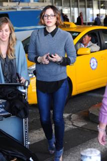 Katharine McPhee feet photo thumbnail
