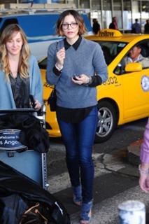 Katharine McPhee feet photo thumbnail