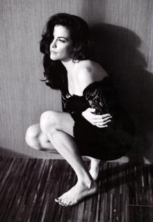Liv Tyler feet photo thumbnail