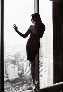 Liv Tyler feet photo thumbnail