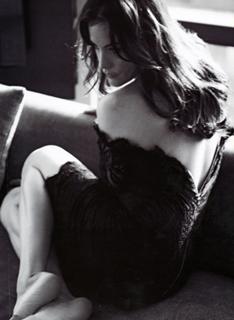 Liv Tyler feet photo thumbnail
