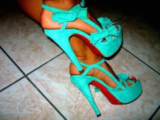 Jelena Karleusa feet photo thumbnail