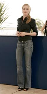 Evan Rachel Wood feet photo thumbnail