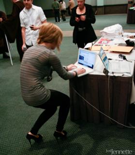 Jennette McCurdy feet photo thumbnail