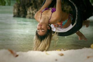 Pia Mia feet photo thumbnail