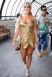 Juliana Salimeni feet photo thumbnail