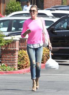 LeAnn Rimes feet photo thumbnail