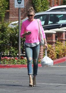LeAnn Rimes feet photo thumbnail
