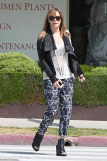 LeAnn Rimes feet photo thumbnail