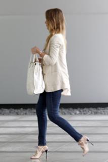 Jessica Alba feet photo thumbnail
