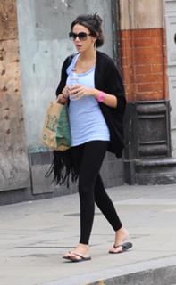 Michelle Keegan feet photo thumbnail